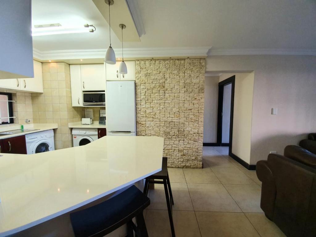 37 The Shades Durban Exterior foto